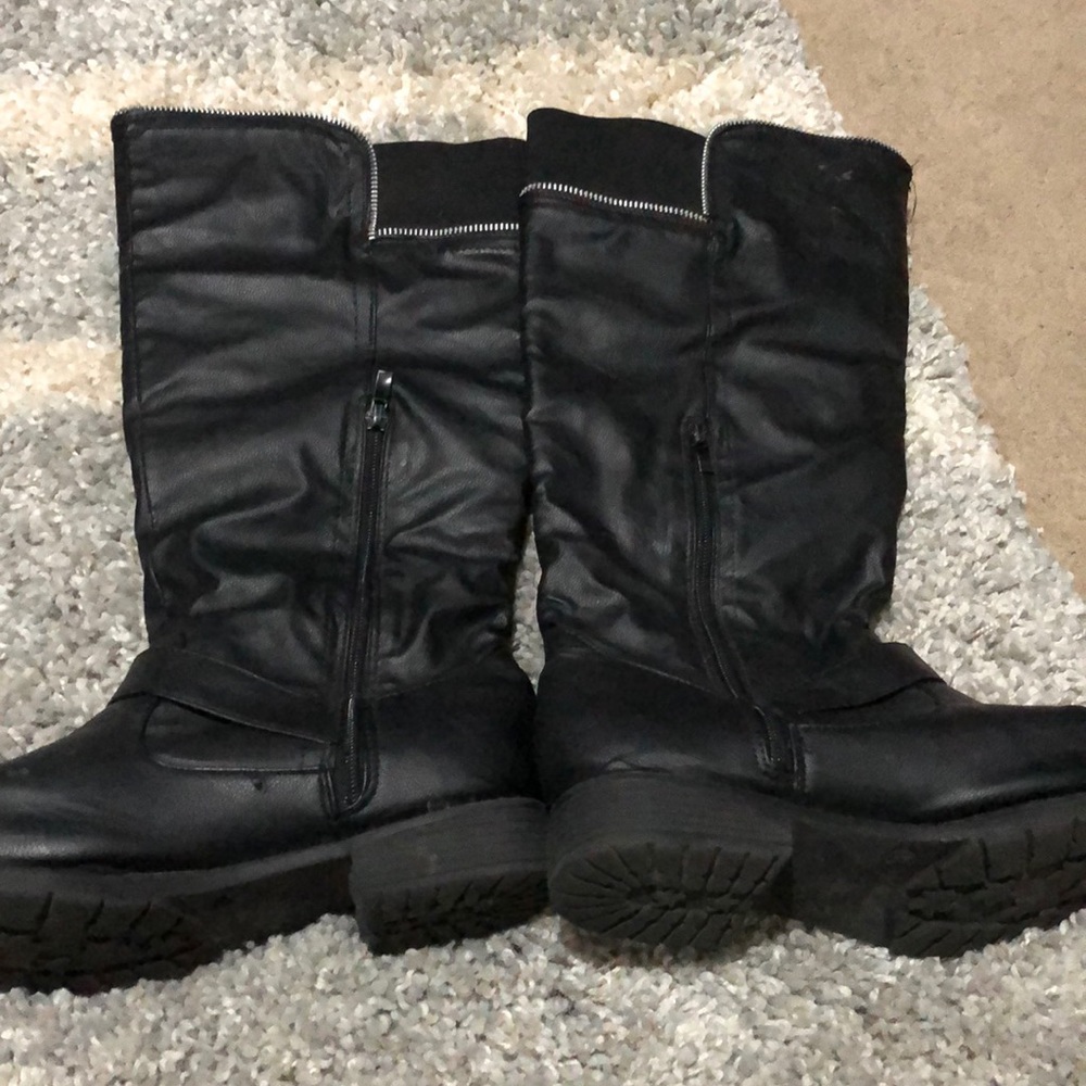 Boots - Picture 2 of 3